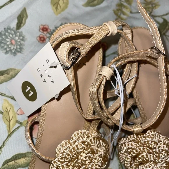 A New Day Esme Tan Crotchet Flower Kitten Heels - Picture 16 of 16